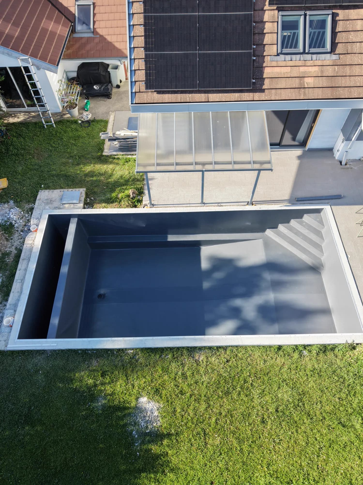 Gris anthracite — escalier d'angle